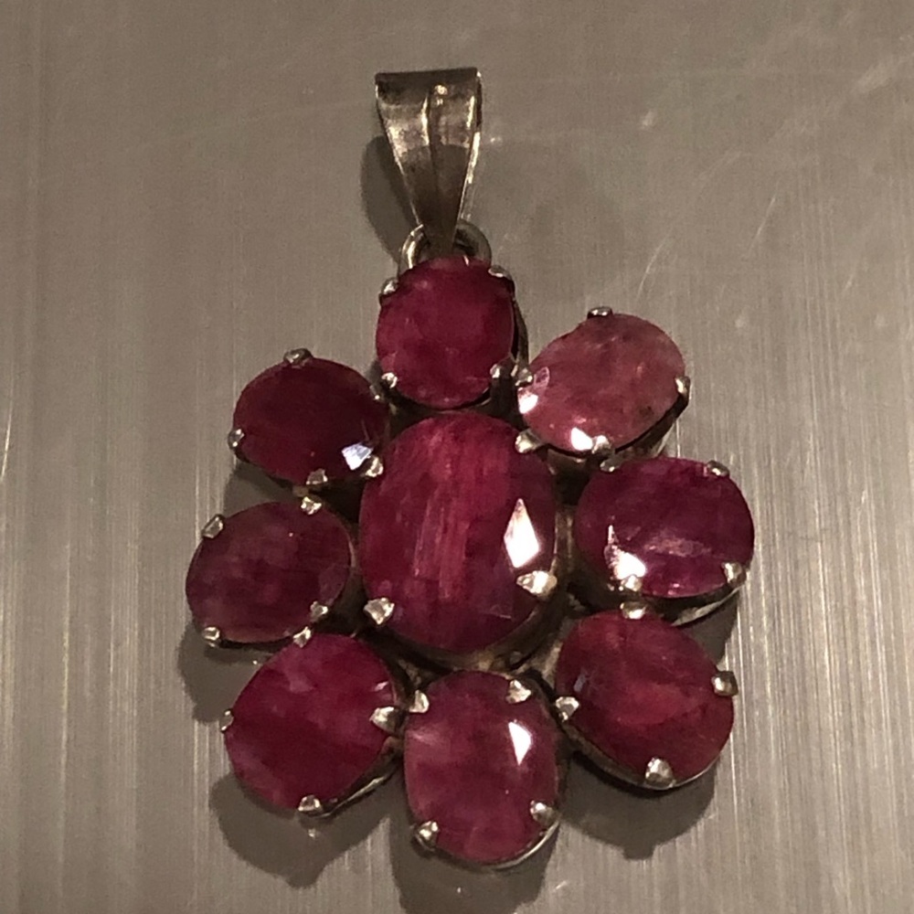 925 Raw Ruby Vintage Flower Pendant 24 Grams Approx 60 Carats